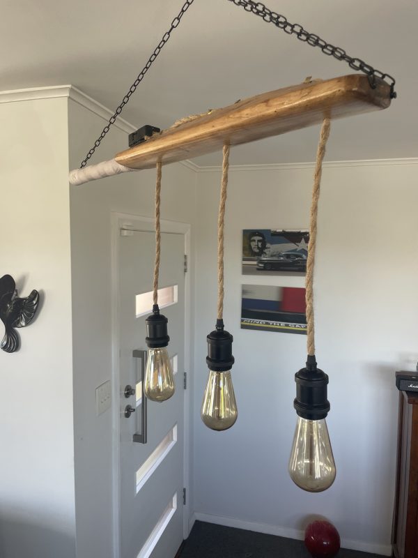 Cricket bat chandelier - Image 5